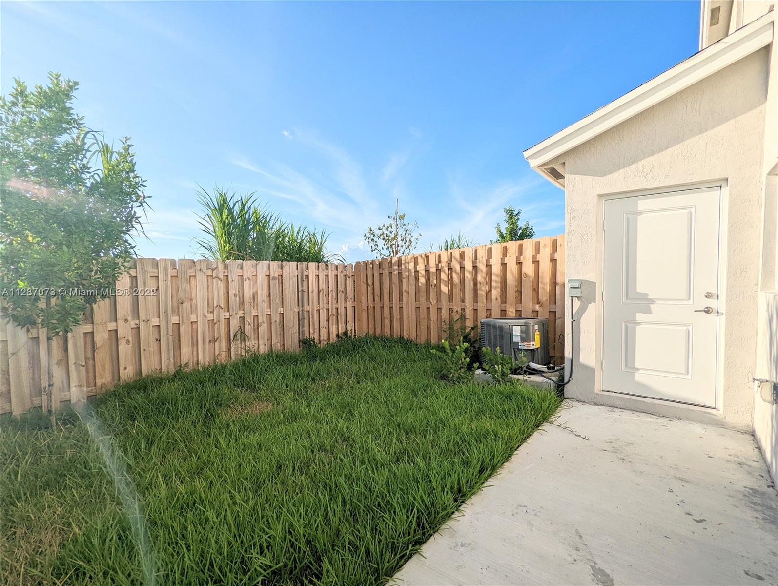 FOREST PARK VILLAS - Residential Lease