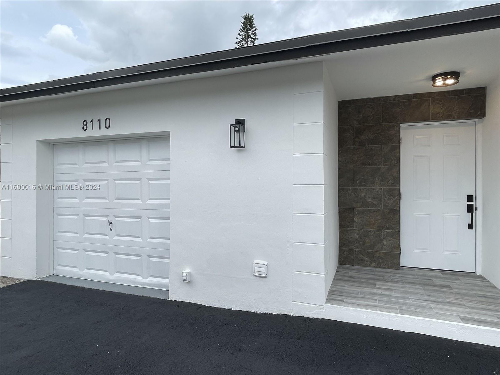 NORTH LAUDERDALE VILLAGE - Residential