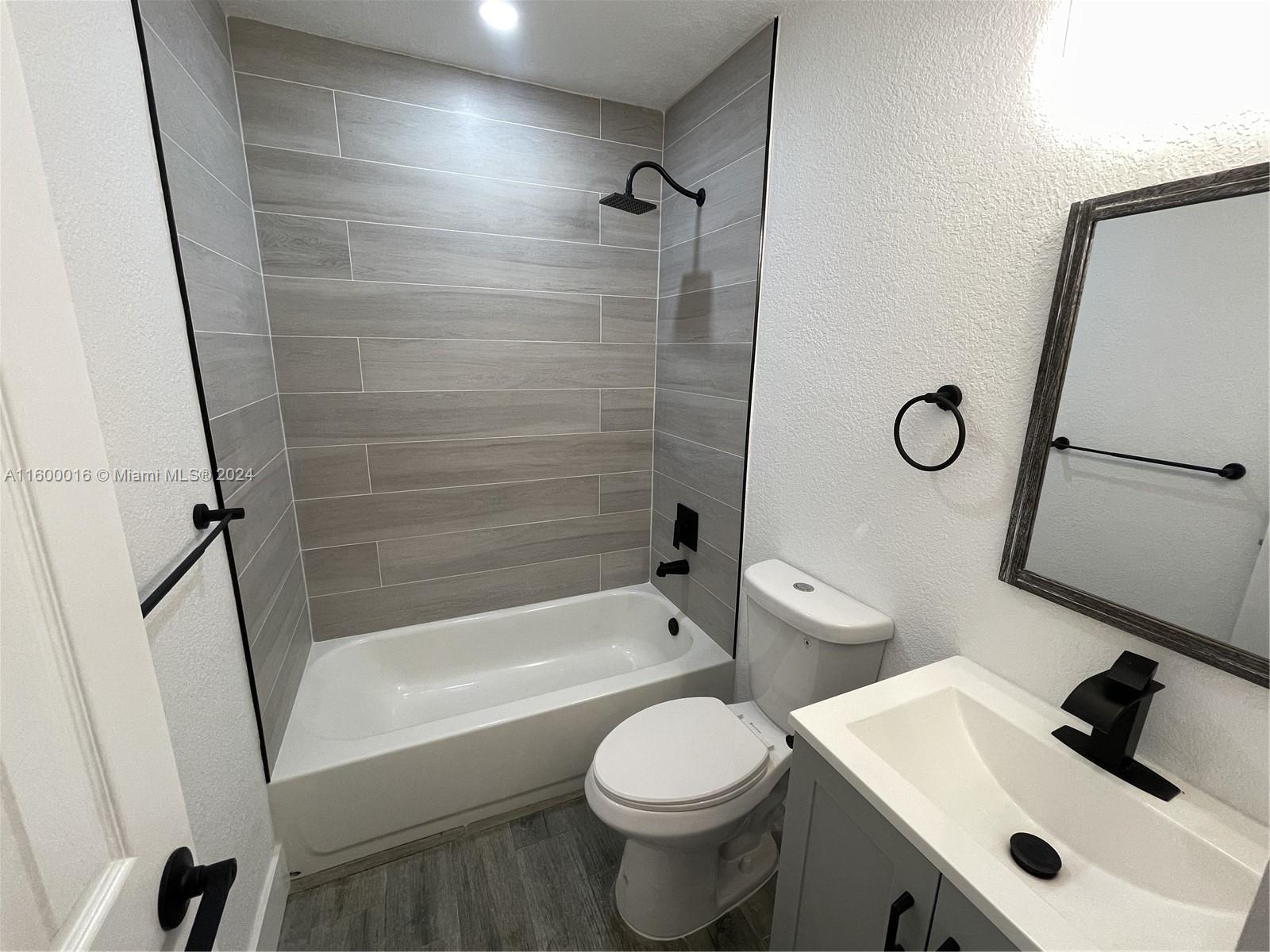 NORTH LAUDERDALE VILLAGE - Residential