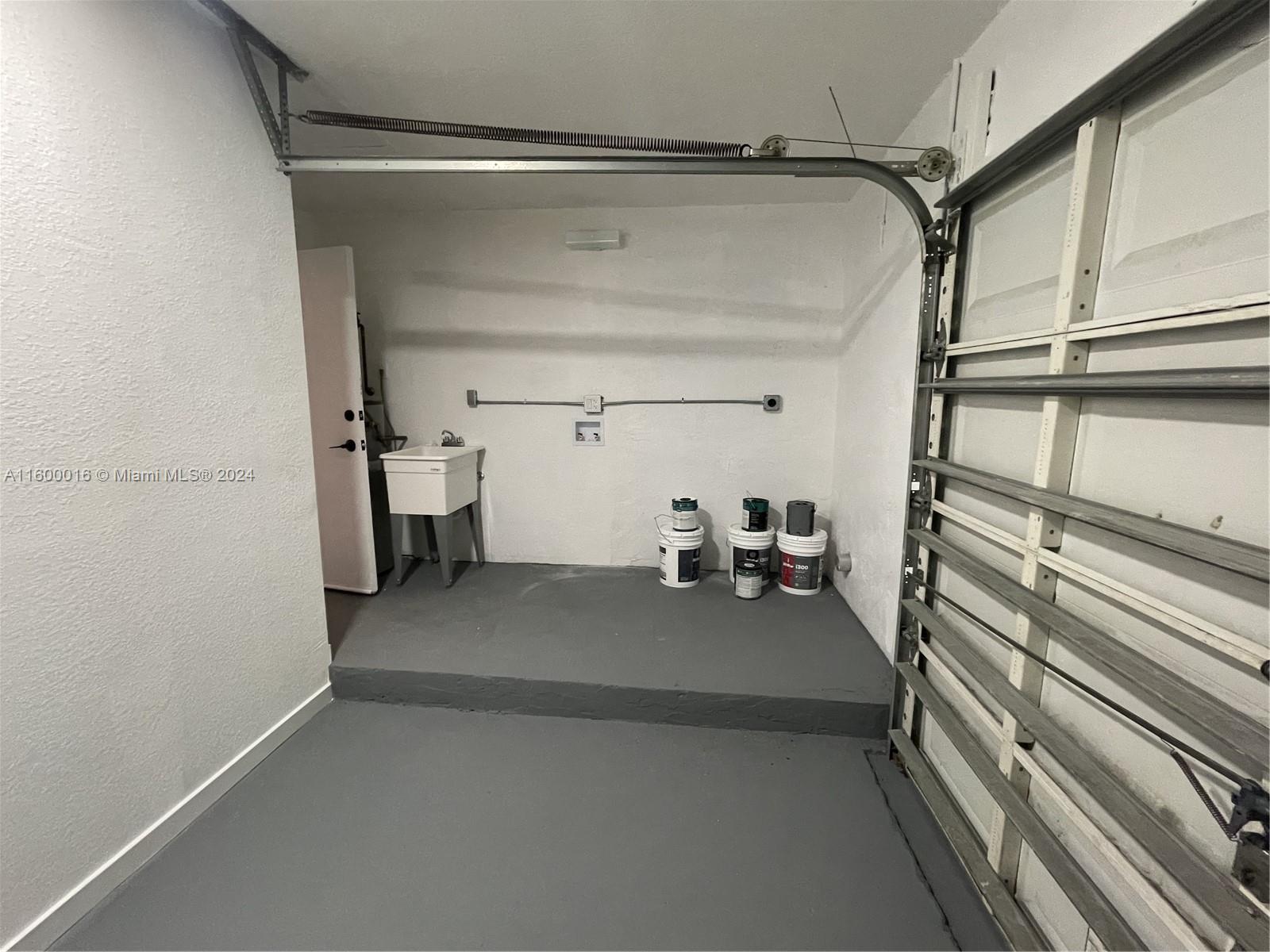 NORTH LAUDERDALE VILLAGE - Residential