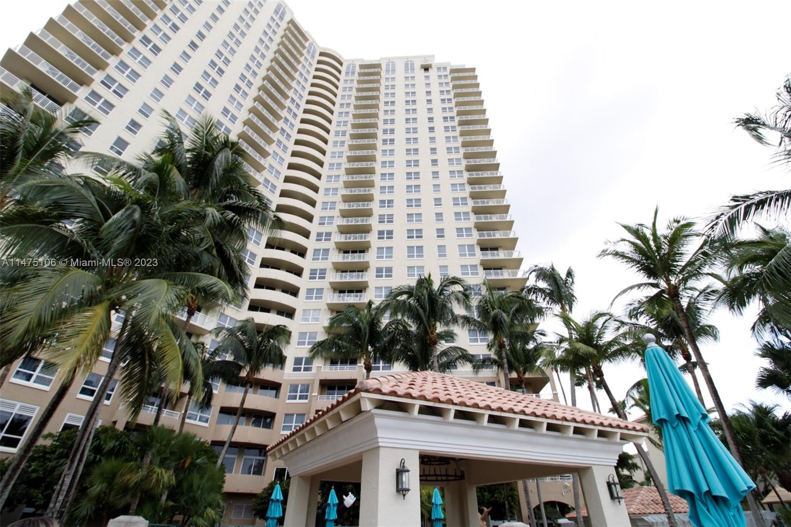 TURNBERRY ON THE GREEN CO - Residential Lease