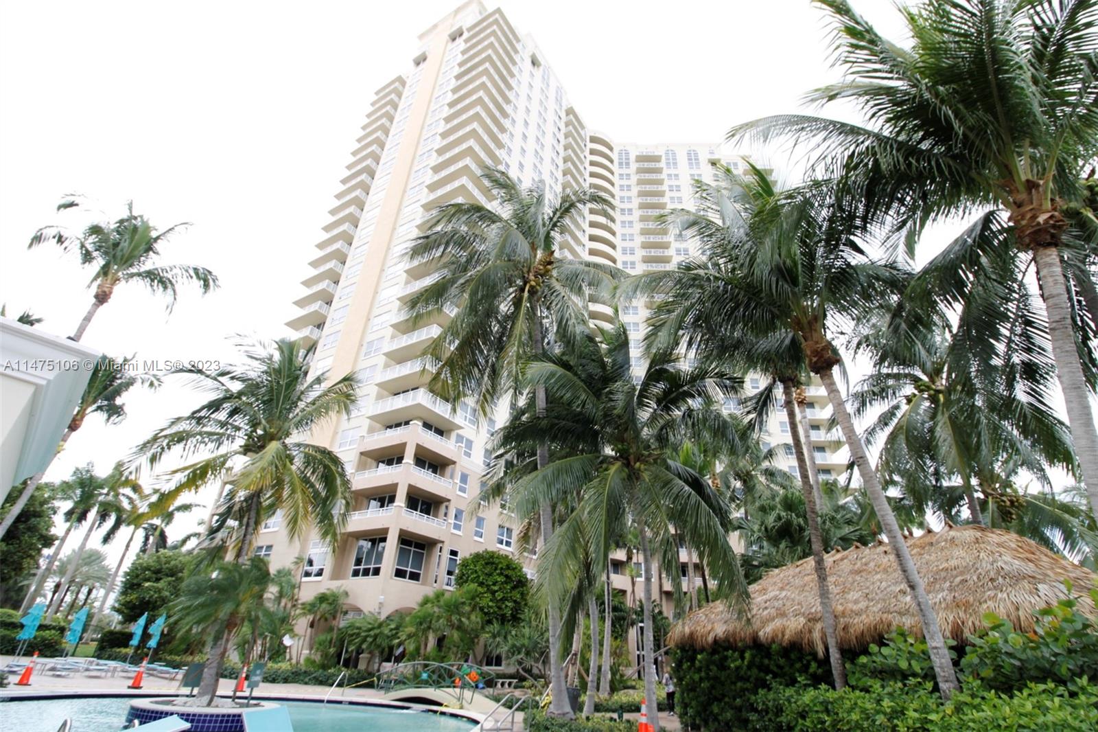 TURNBERRY ON THE GREEN CO - Residential Lease