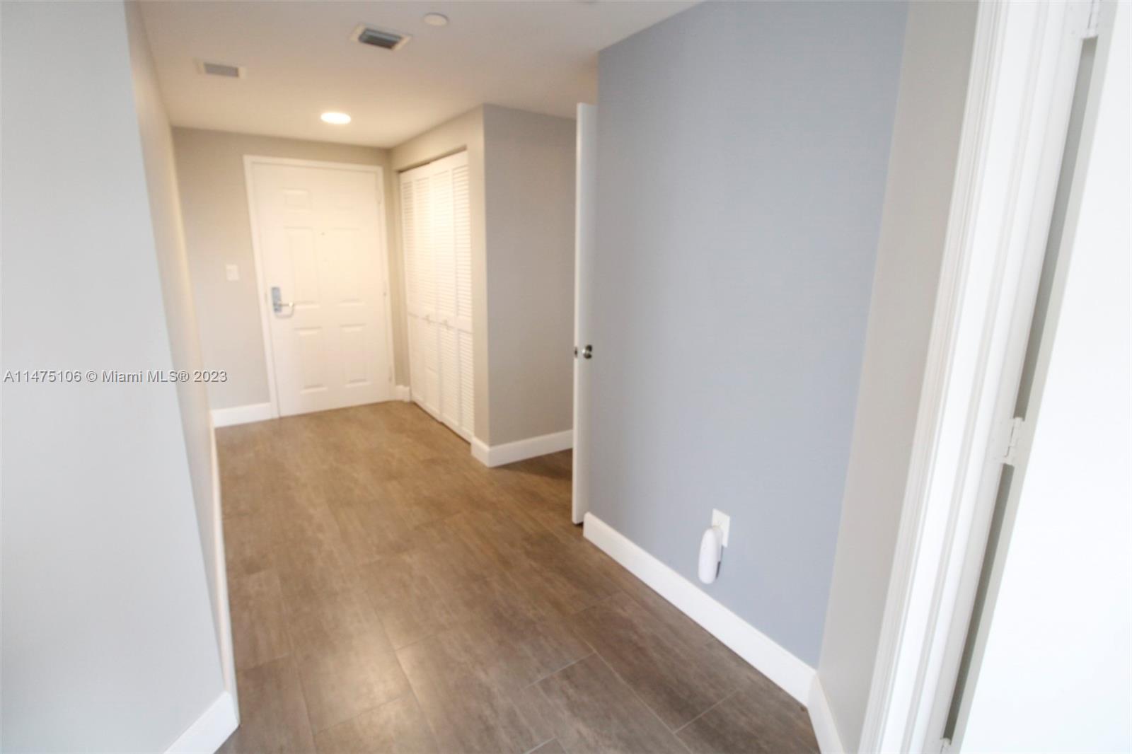 TURNBERRY ON THE GREEN CO - Residential Lease