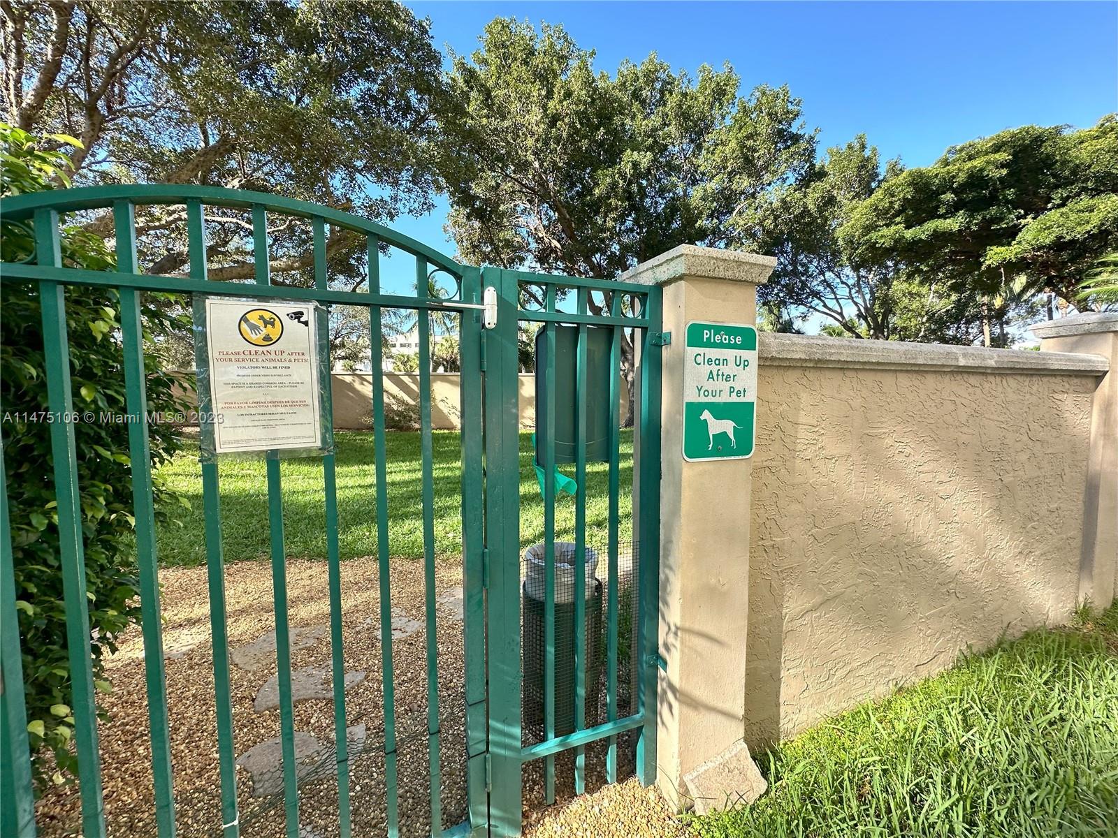 TURNBERRY ON THE GREEN CO - Residential Lease