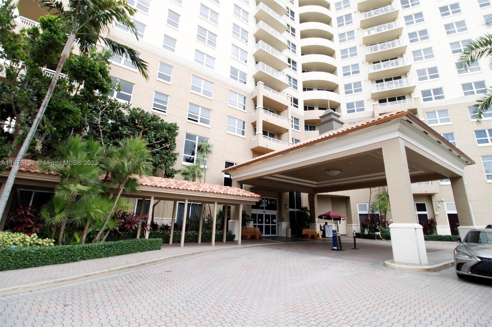 TURNBERRY ON THE GREEN CO - Residential Lease