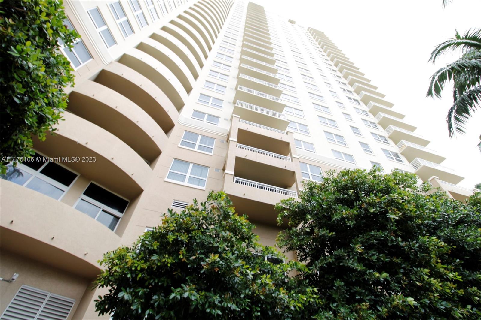 TURNBERRY ON THE GREEN CO - Residential Lease