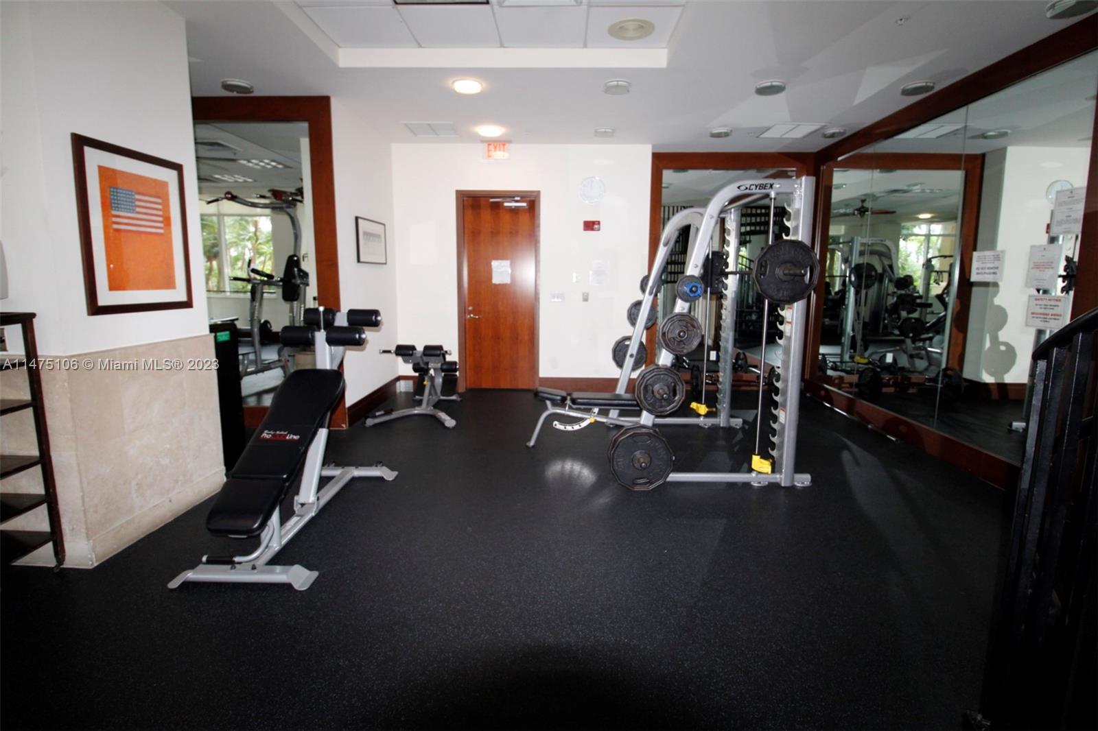 TURNBERRY ON THE GREEN CO - Residential Lease
