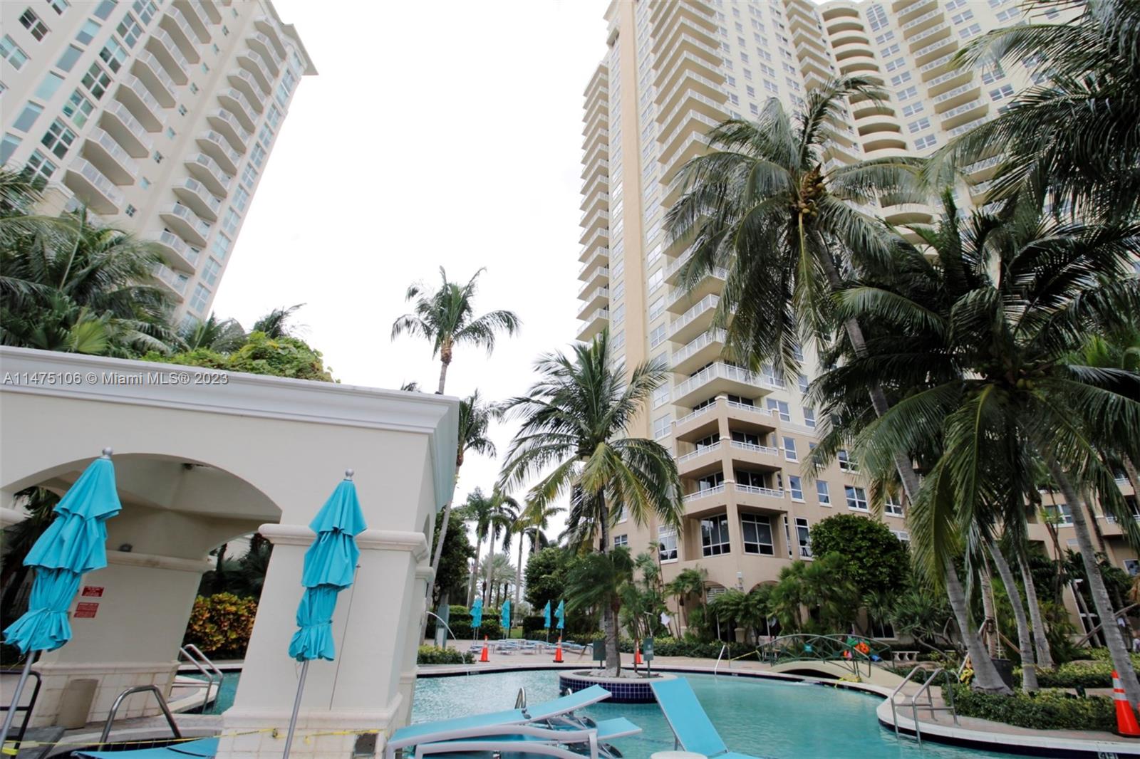 TURNBERRY ON THE GREEN CO - Residential Lease