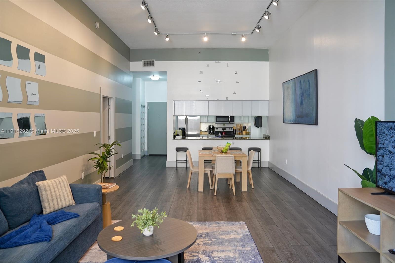 THE CLUB AT BRICKELL BAY - Residential