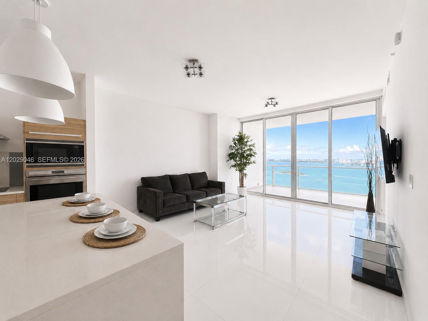 PARAMOUNT BAY CONDO - Residential Lease