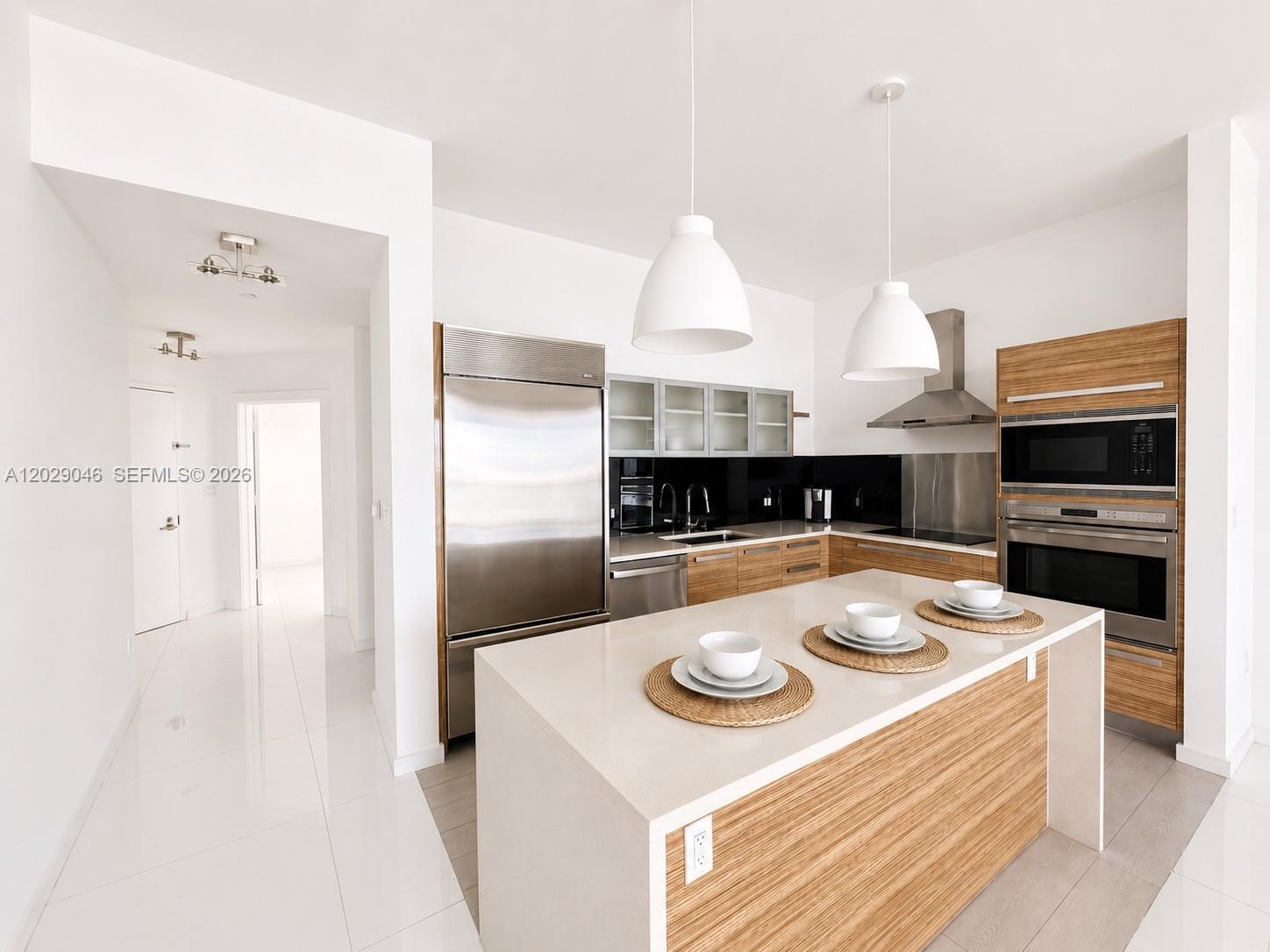PARAMOUNT BAY CONDO - Residential Lease