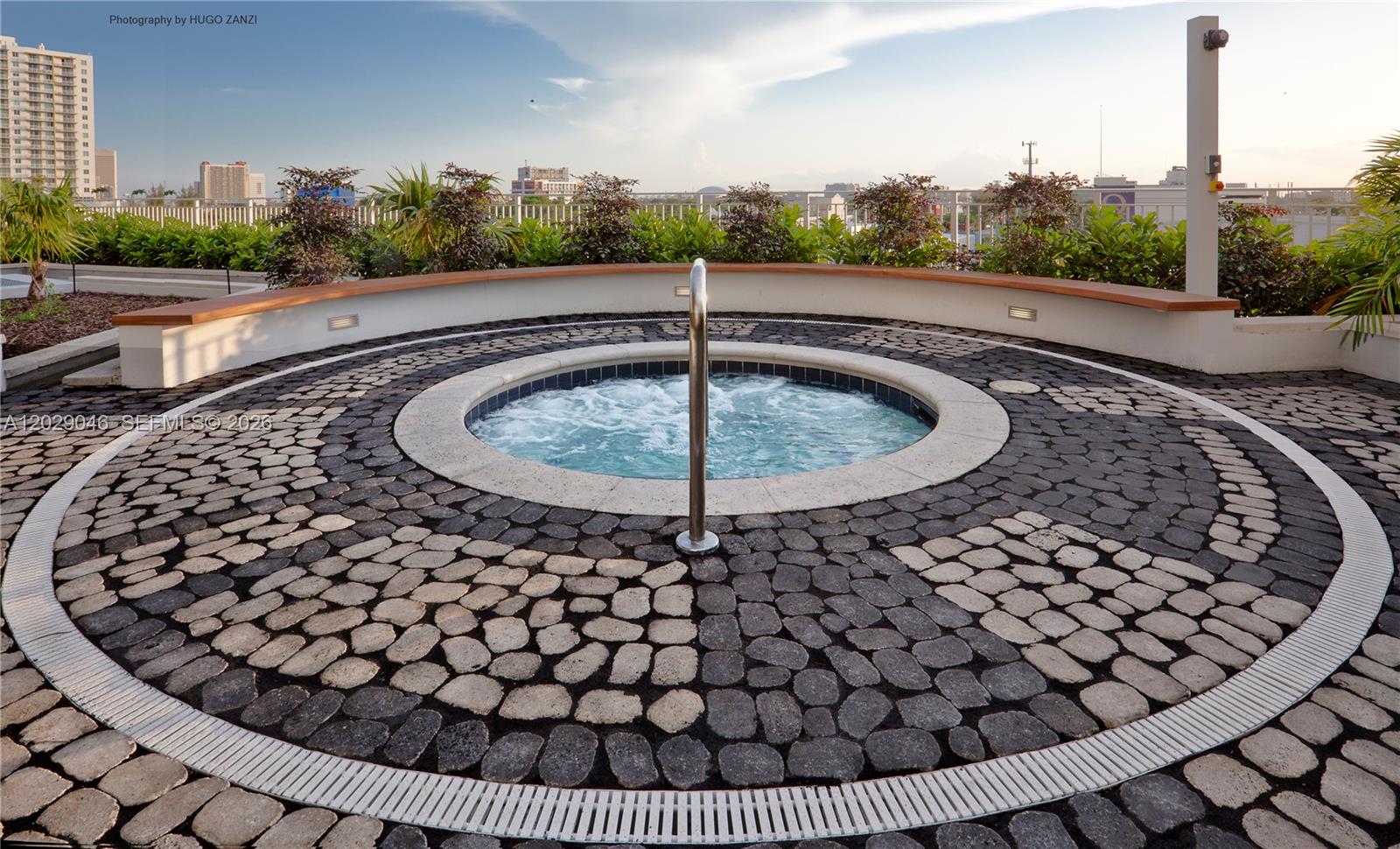 PARAMOUNT BAY CONDO - Residential Lease