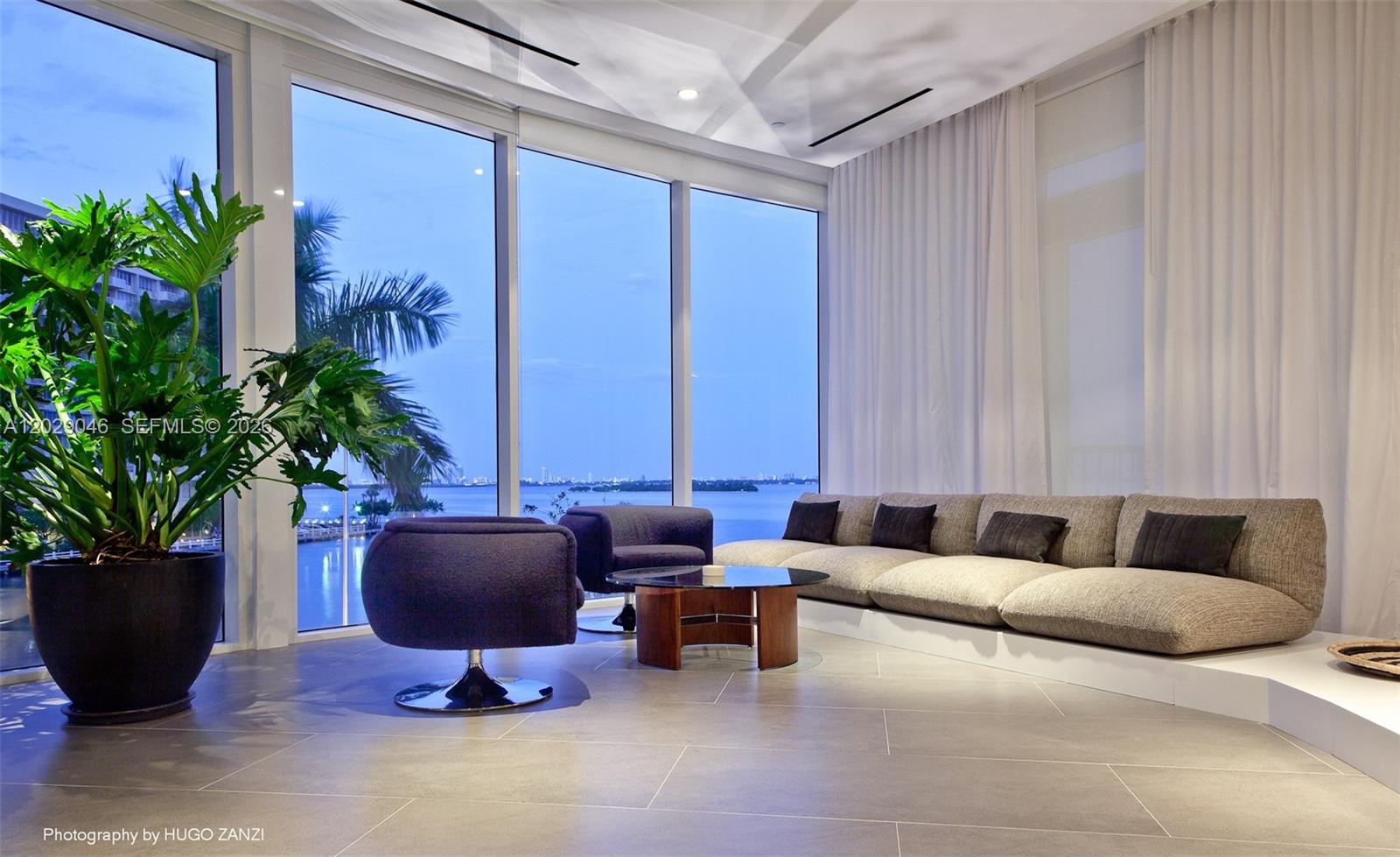PARAMOUNT BAY CONDO - Residential Lease