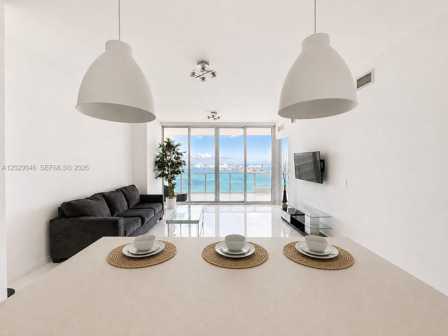 PARAMOUNT BAY CONDO - Residential Lease