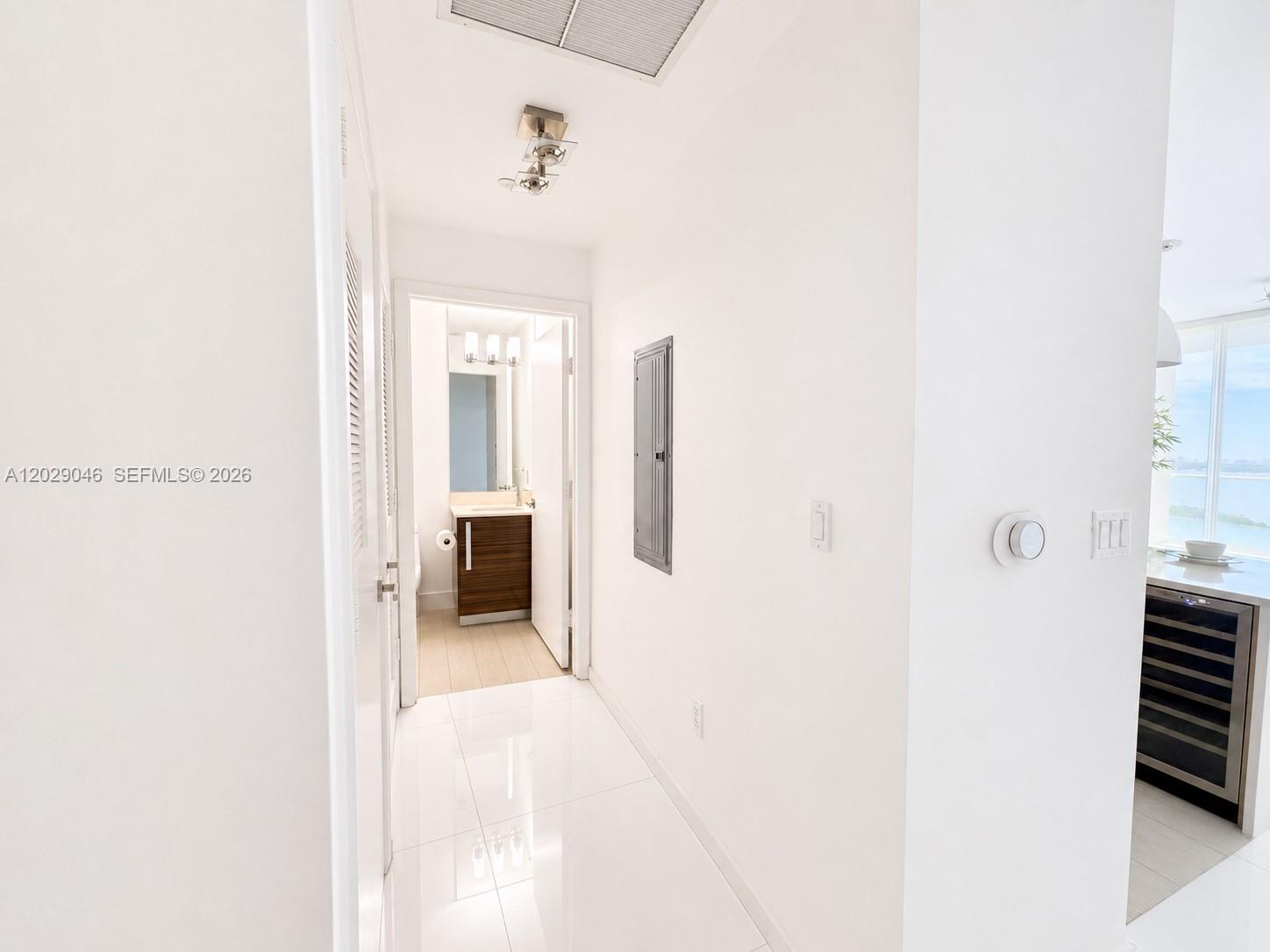PARAMOUNT BAY CONDO - Residential Lease