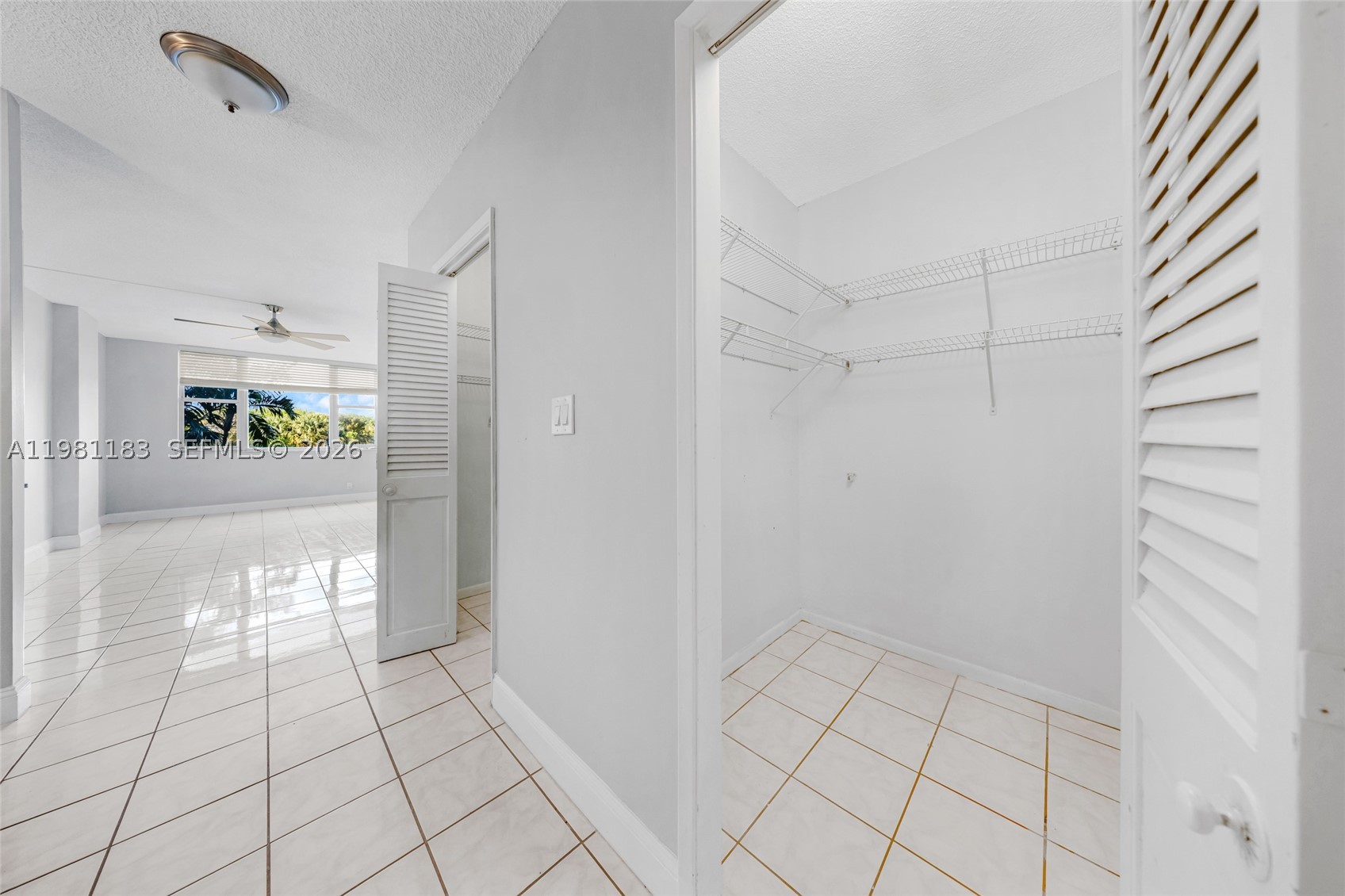 HILLCREST EAST NO 22 COND - Residential