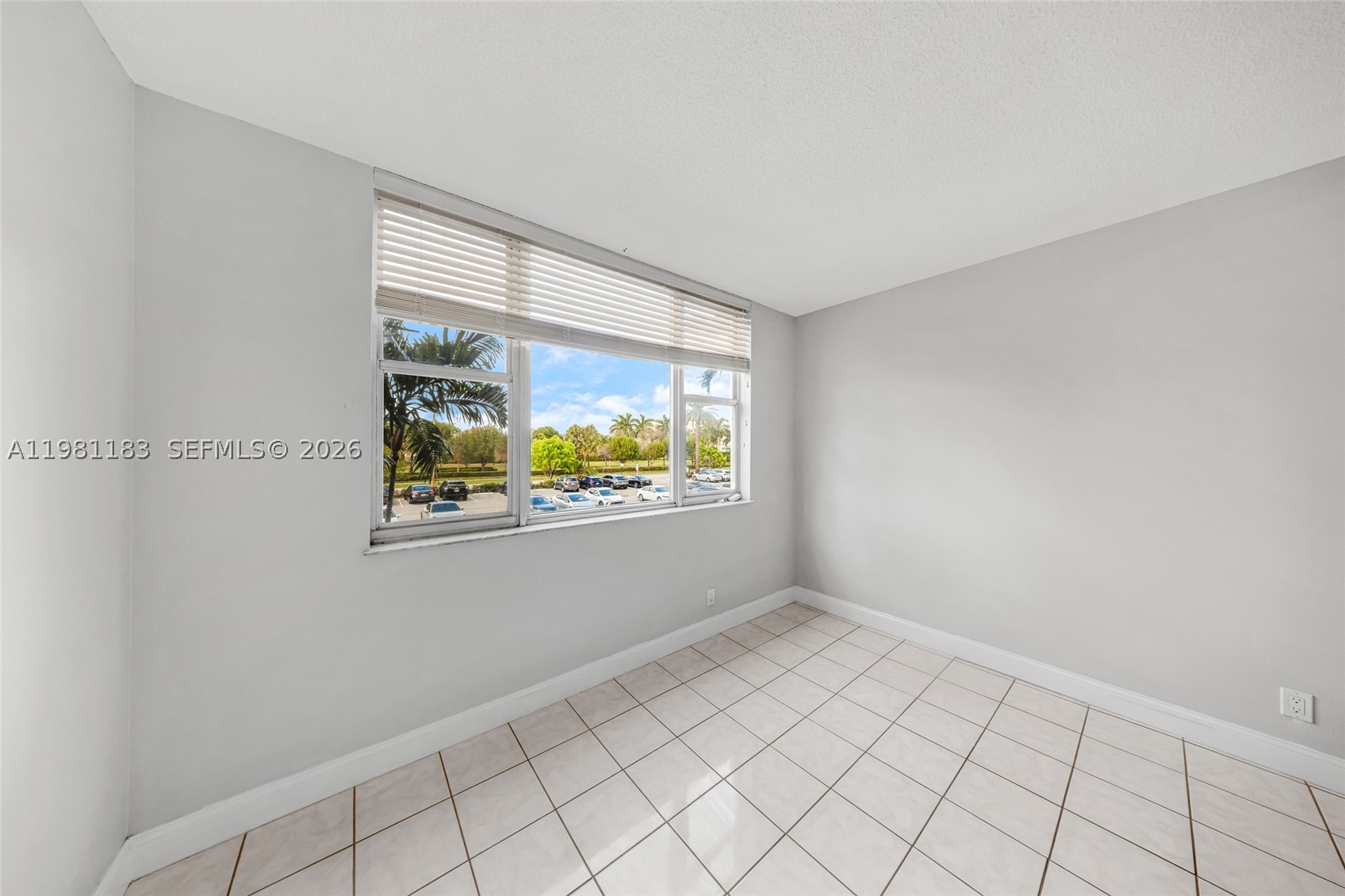 HILLCREST EAST NO 22 COND - Residential
