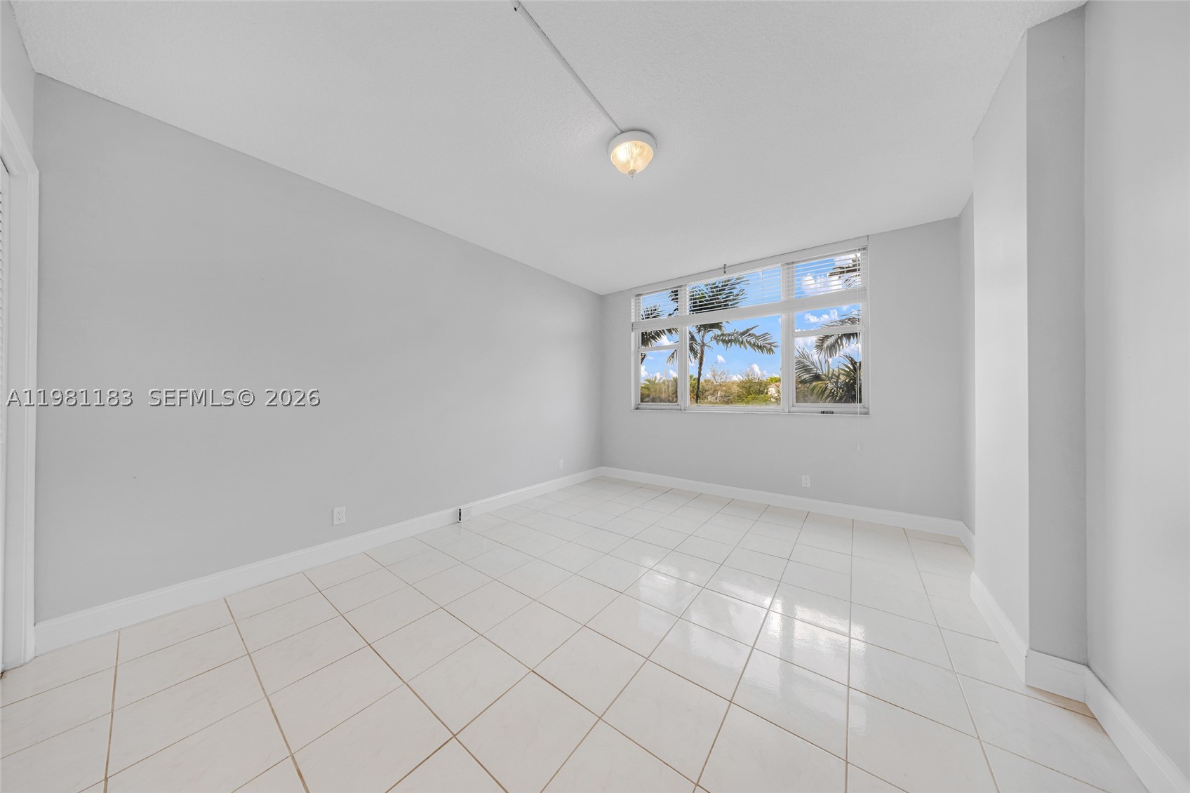 HILLCREST EAST NO 22 COND - Residential
