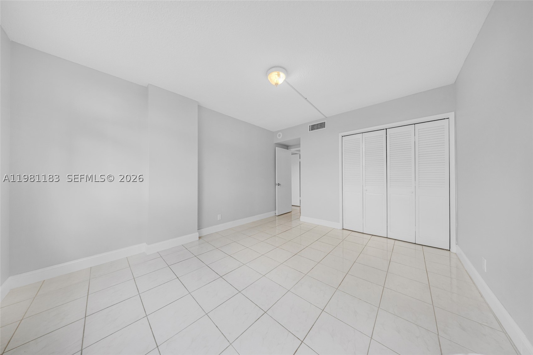 HILLCREST EAST NO 22 COND - Residential