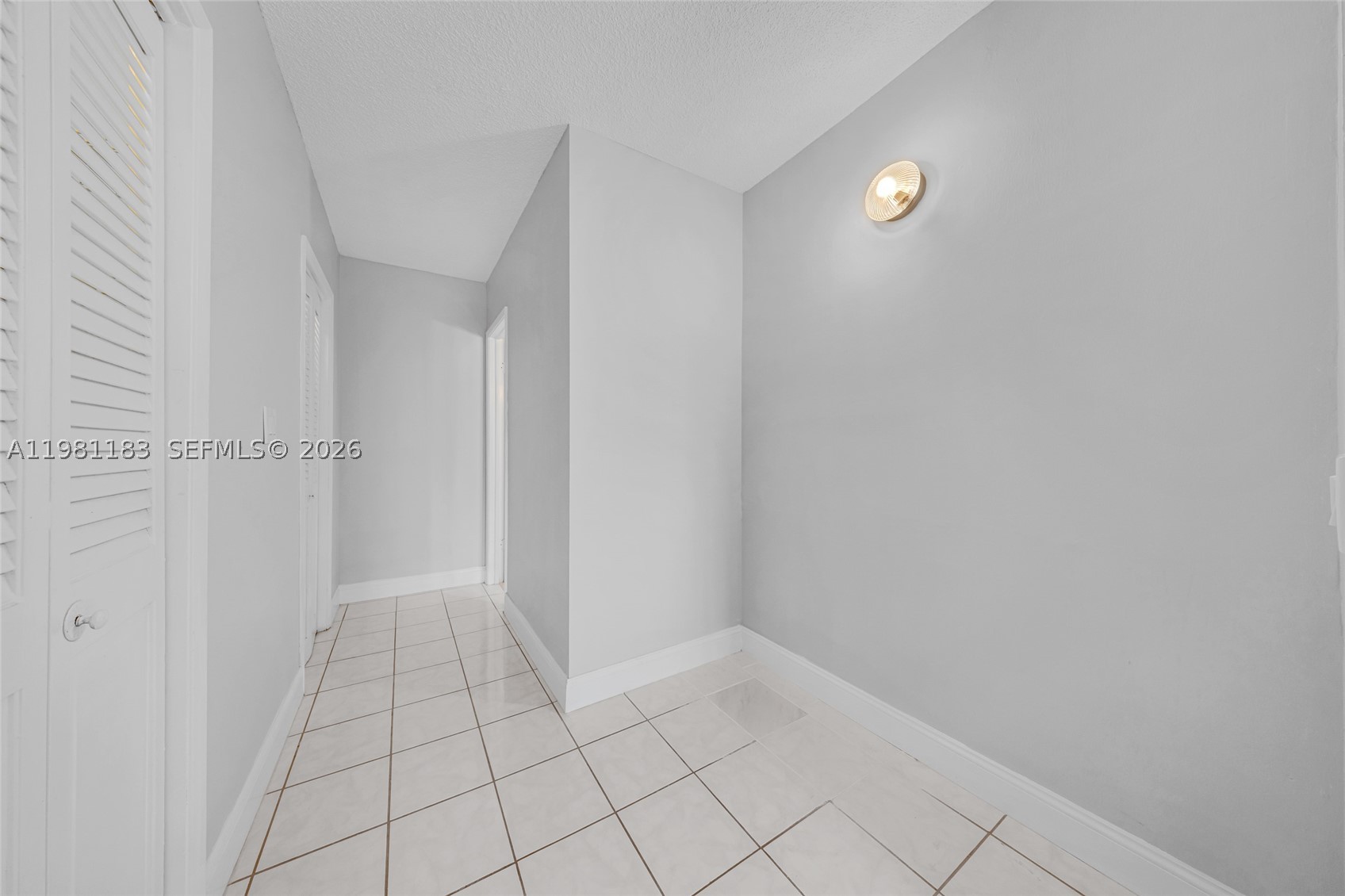 HILLCREST EAST NO 22 COND - Residential