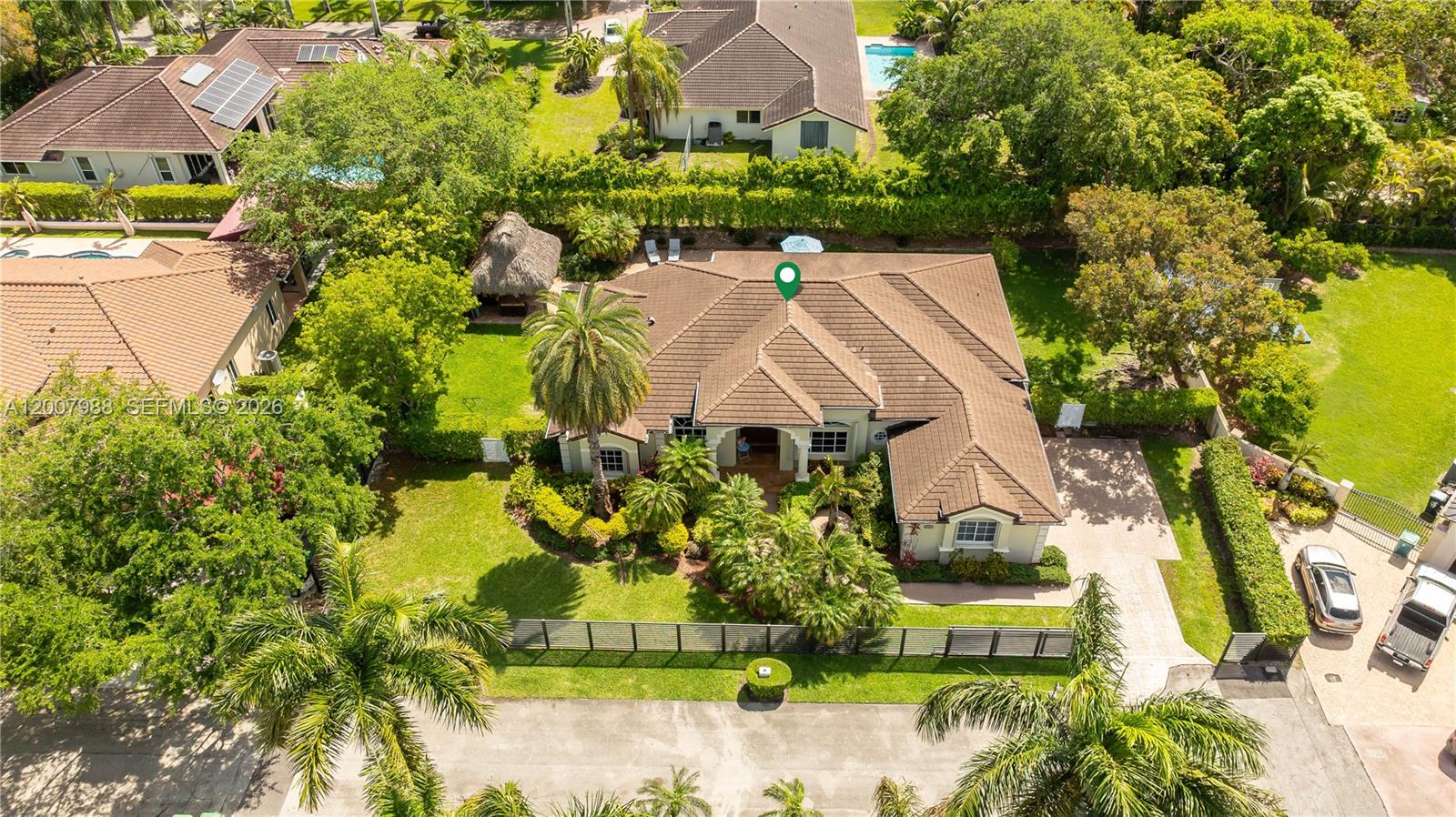 TWENTY OAKS - Residential