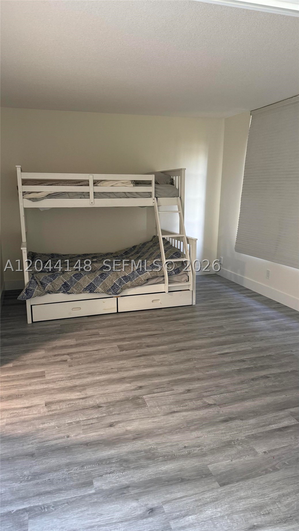 NO 31 PALM-AIRE COUNTRY C - Residential Lease