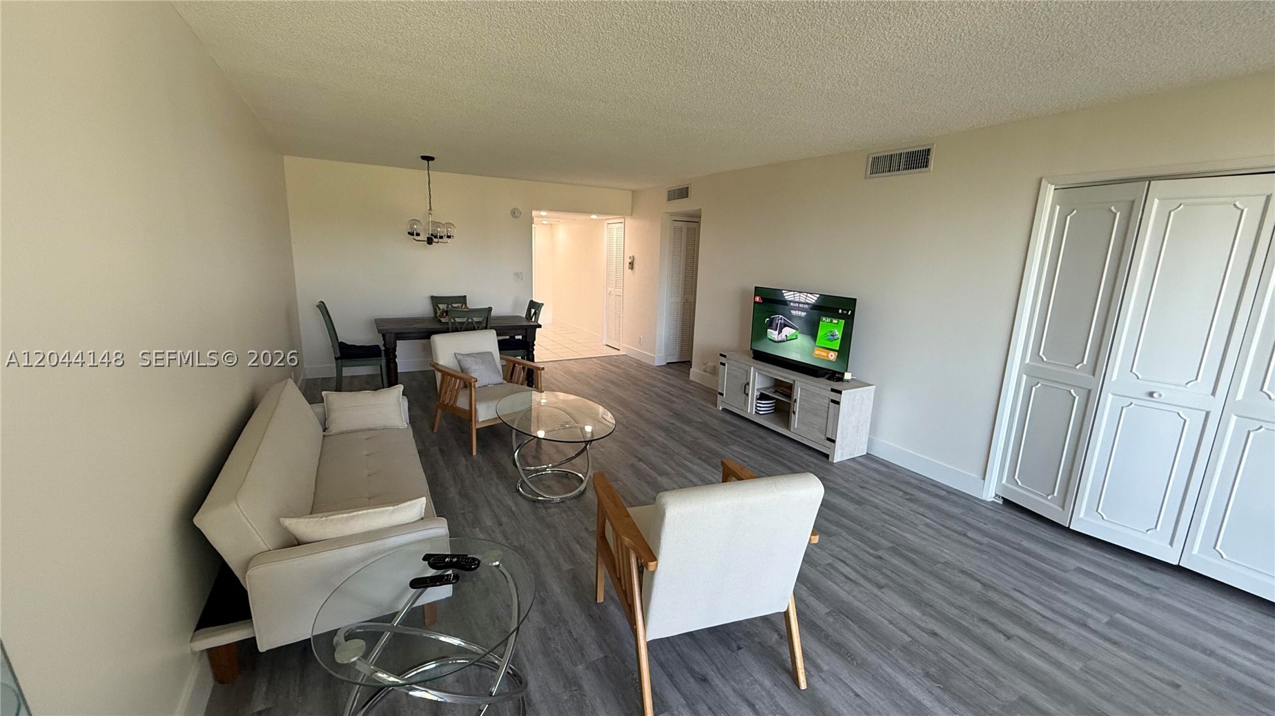 NO 31 PALM-AIRE COUNTRY C - Residential Lease