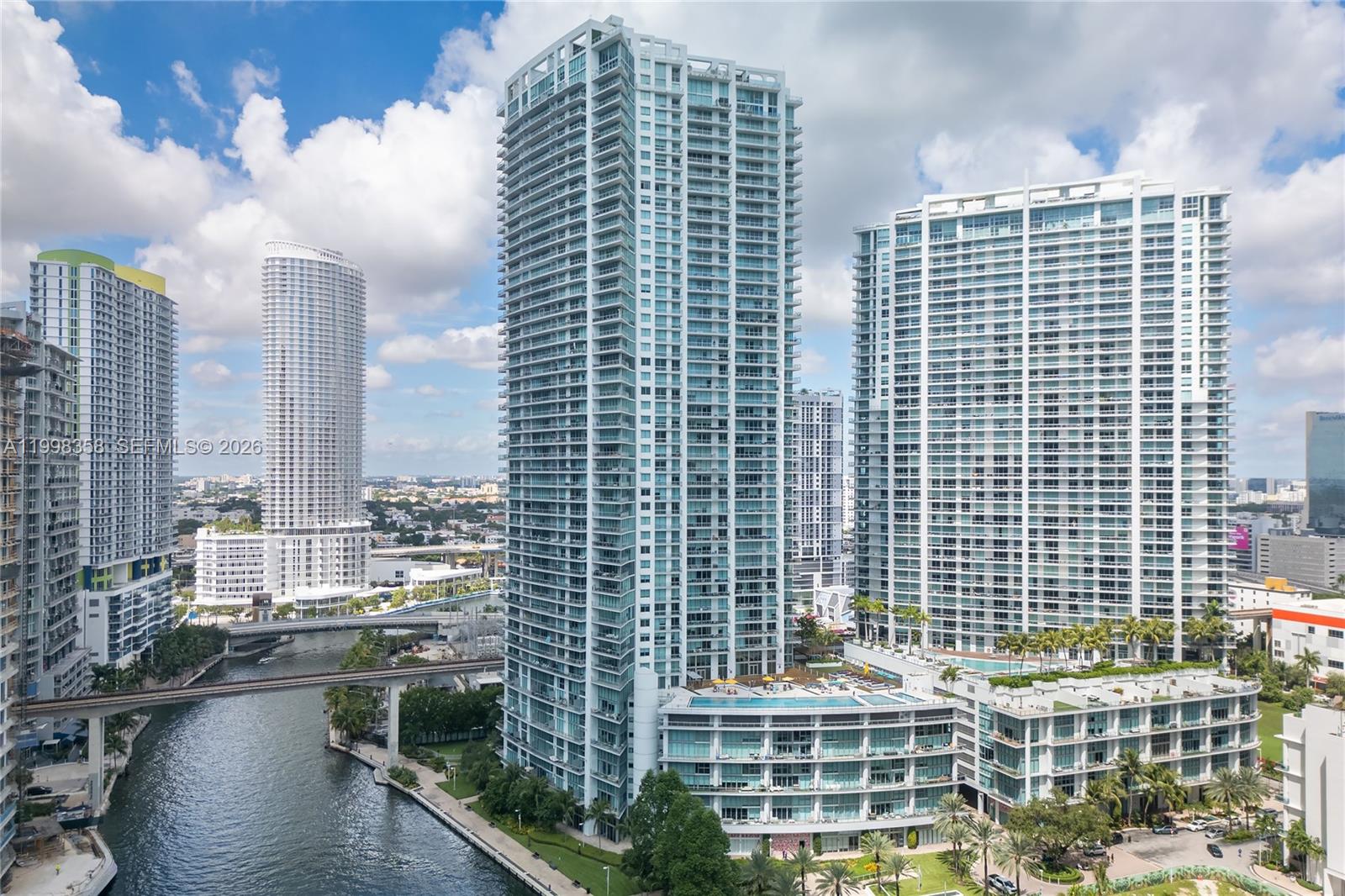 MINT CONDO - Residential