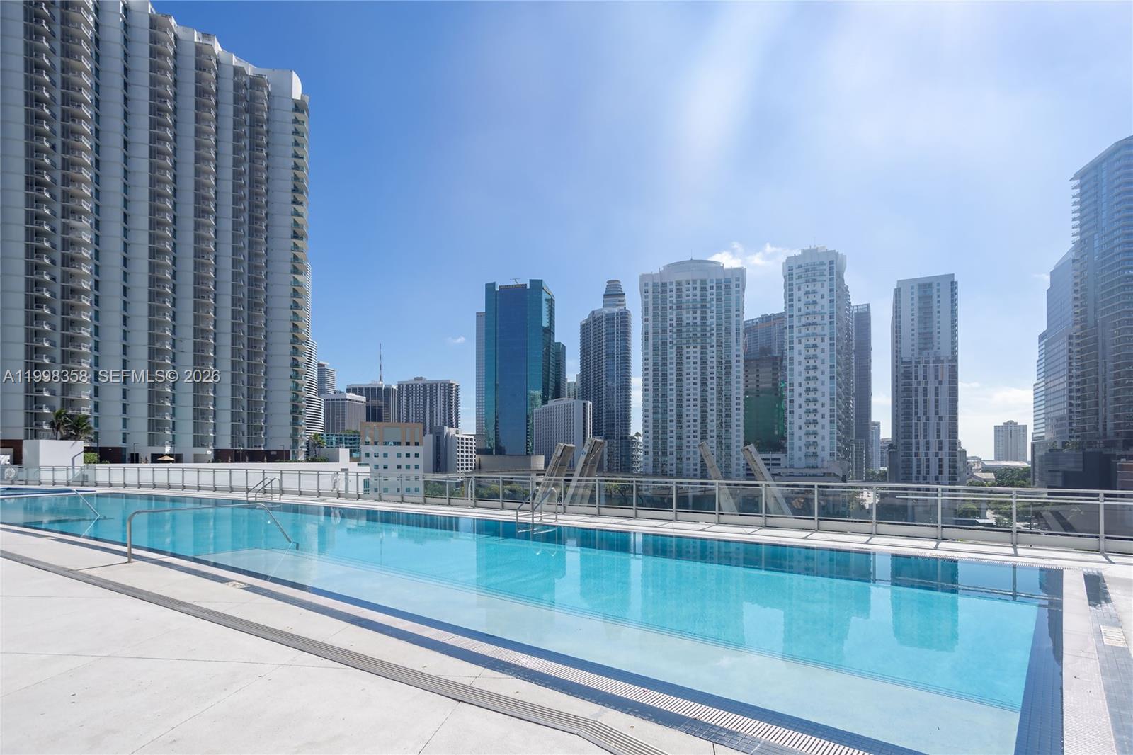MINT CONDO - Residential