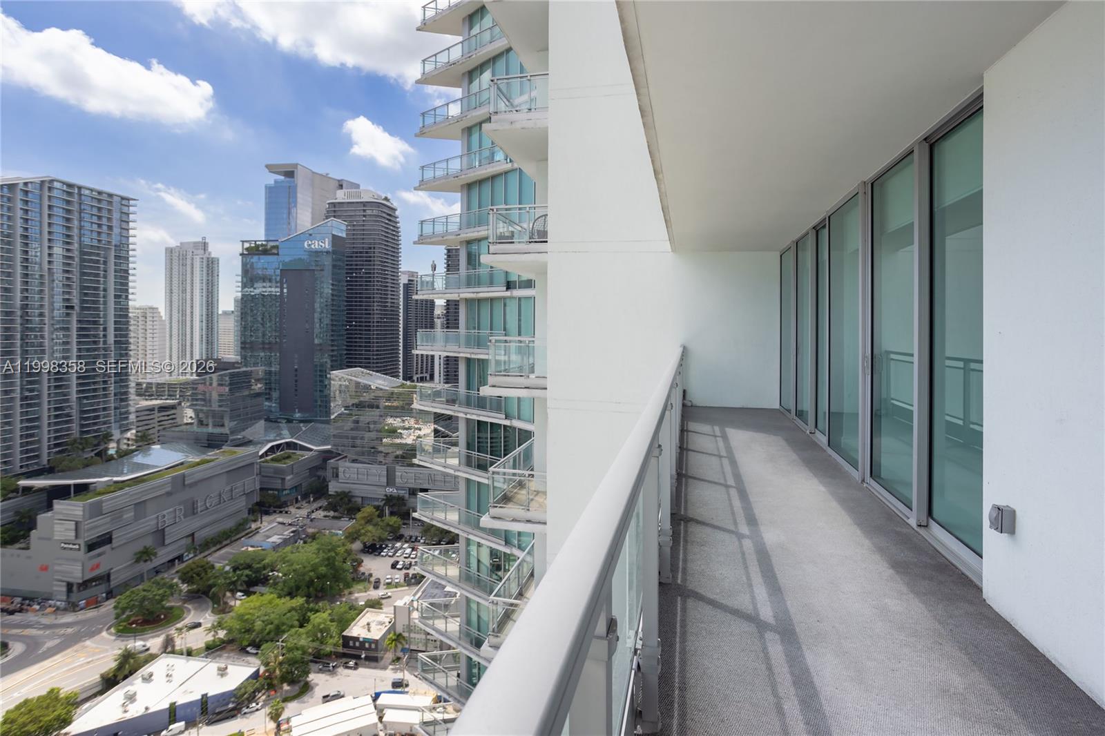 MINT CONDO - Residential