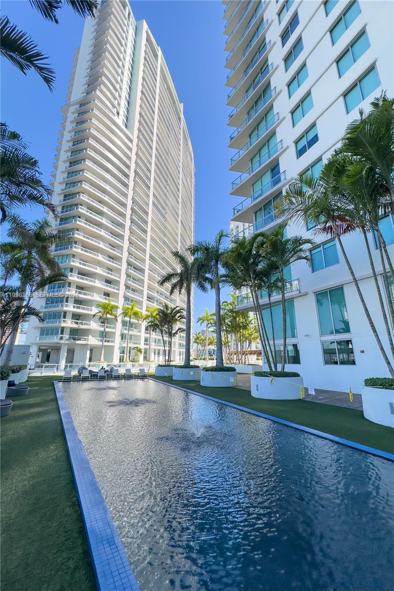 MINT CONDO - Residential