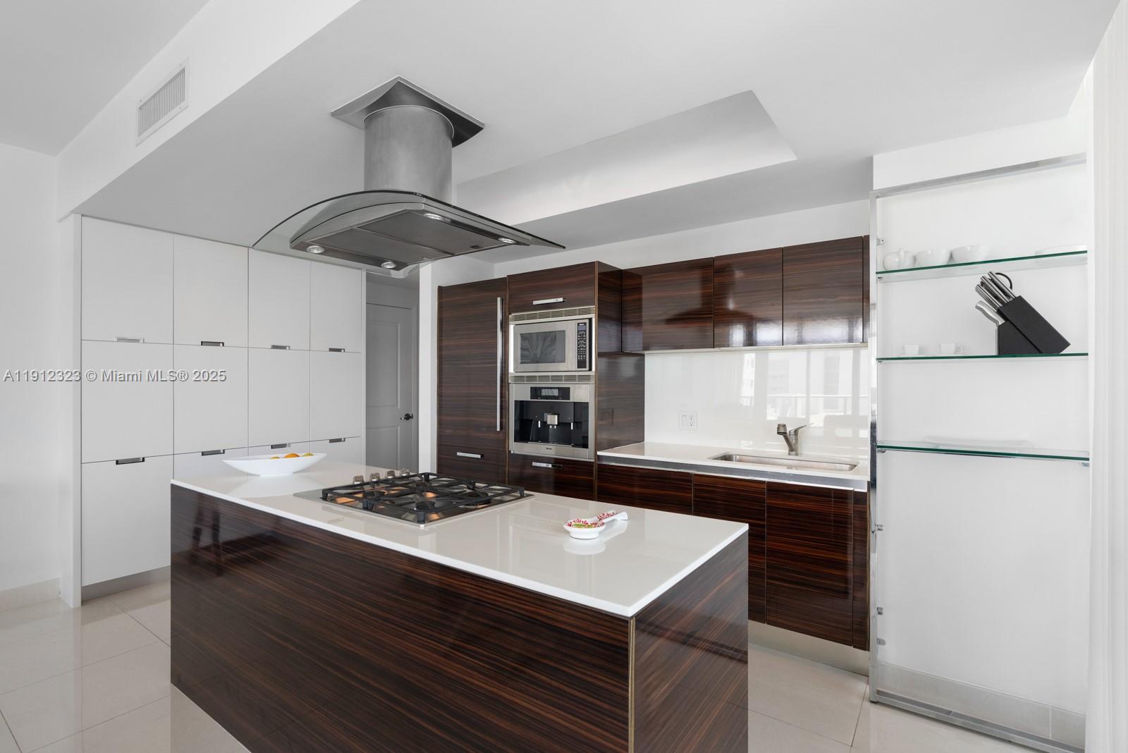 THE CARIBBEAN CONDO - Residential Lease