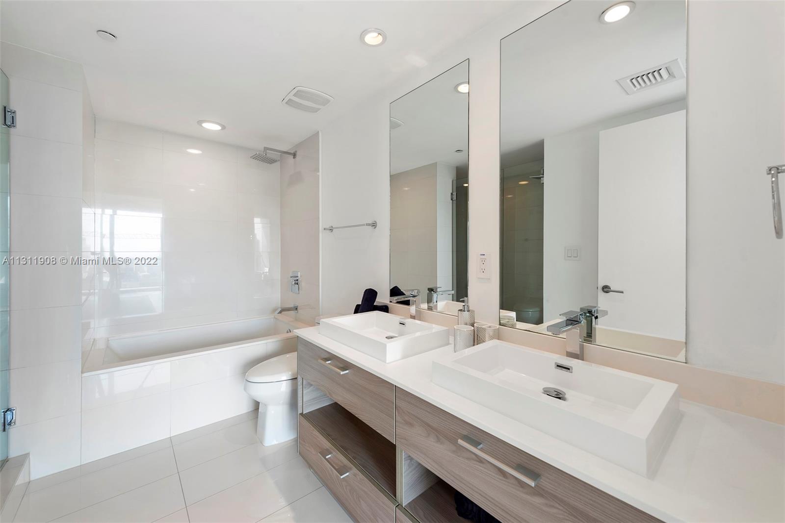 1300 S MIAMI AVENUE CONDO - Residential Lease