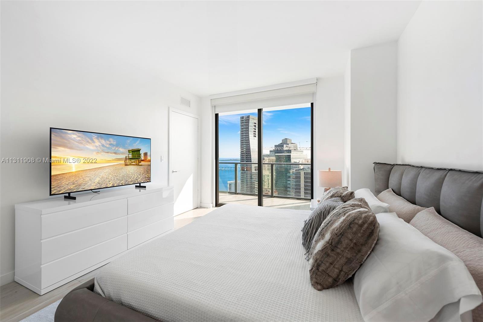 1300 S MIAMI AVENUE CONDO - Residential Lease