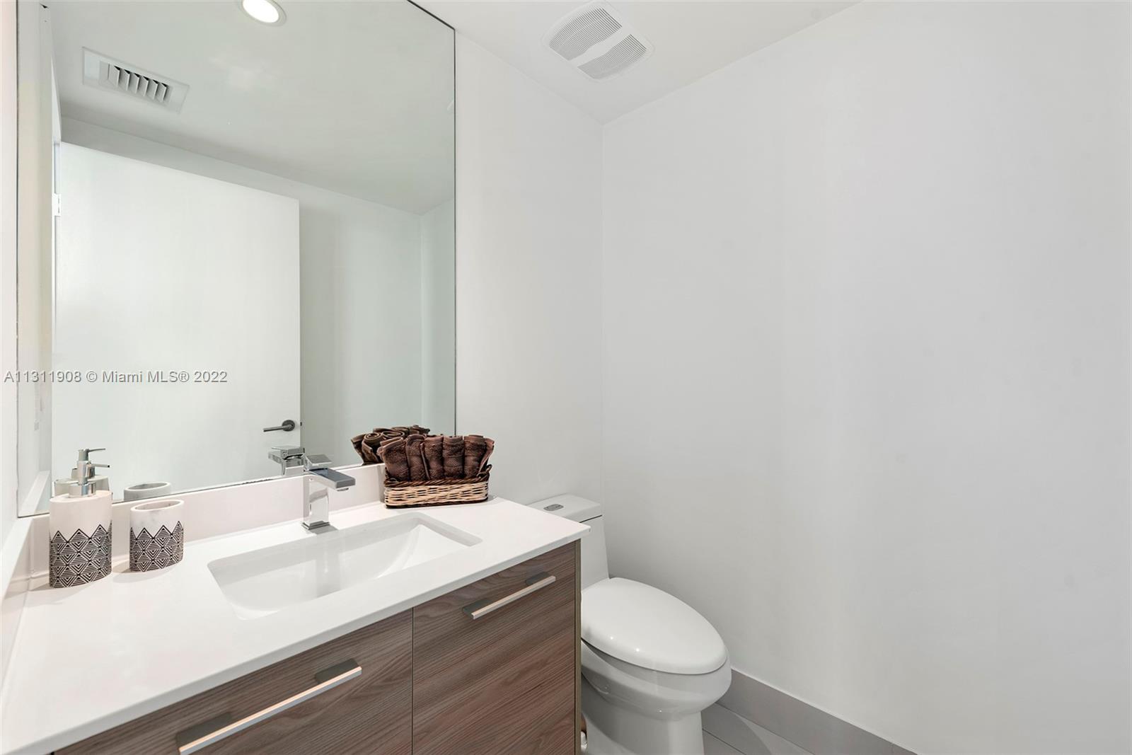 1300 S MIAMI AVENUE CONDO - Residential Lease