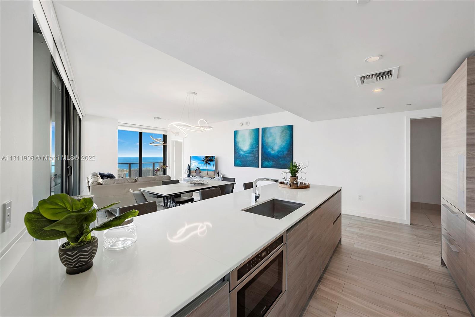 1300 S MIAMI AVENUE CONDO - Residential Lease