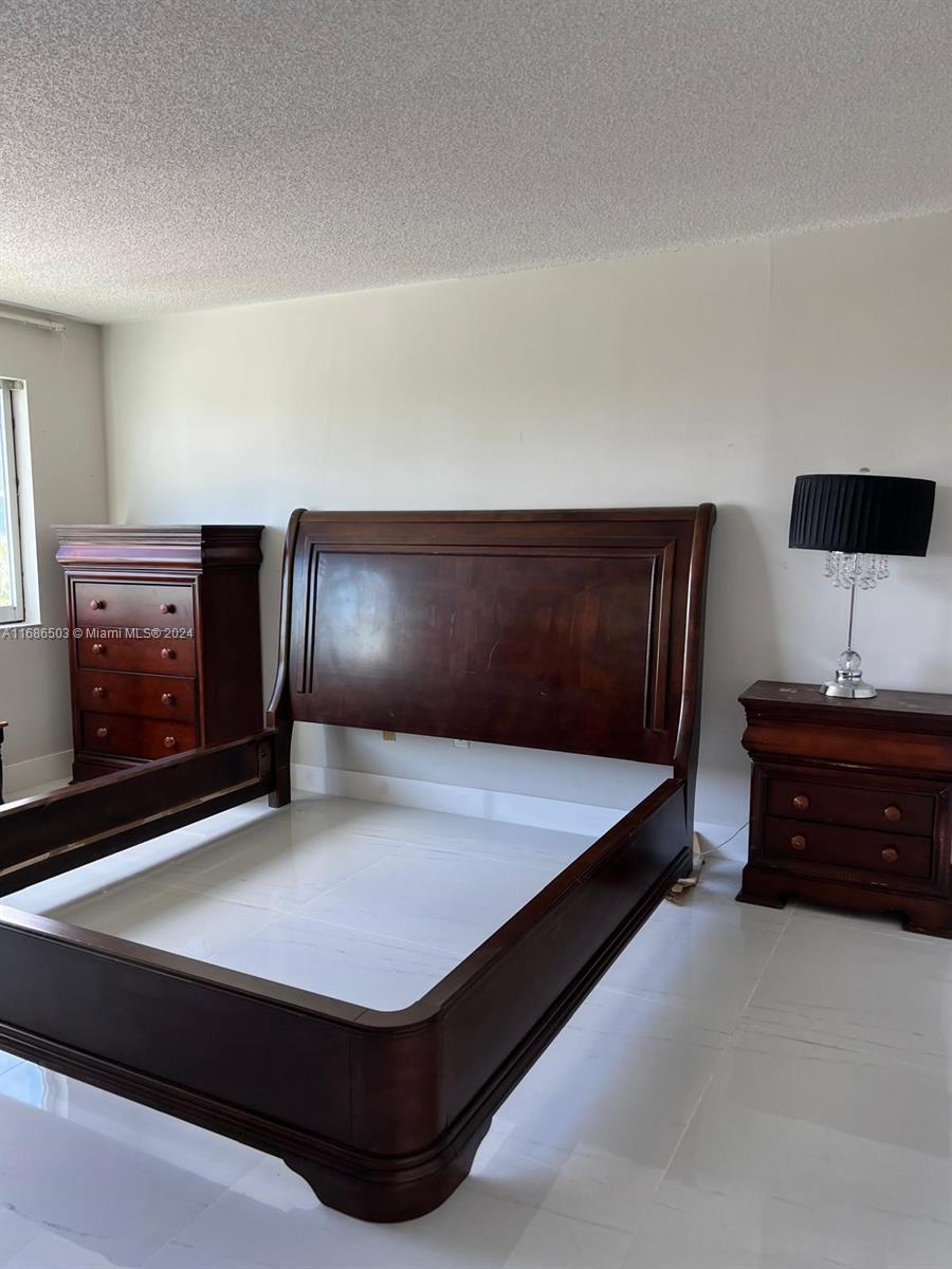 NARANJA LAKES CONDO 5 - Residential Lease