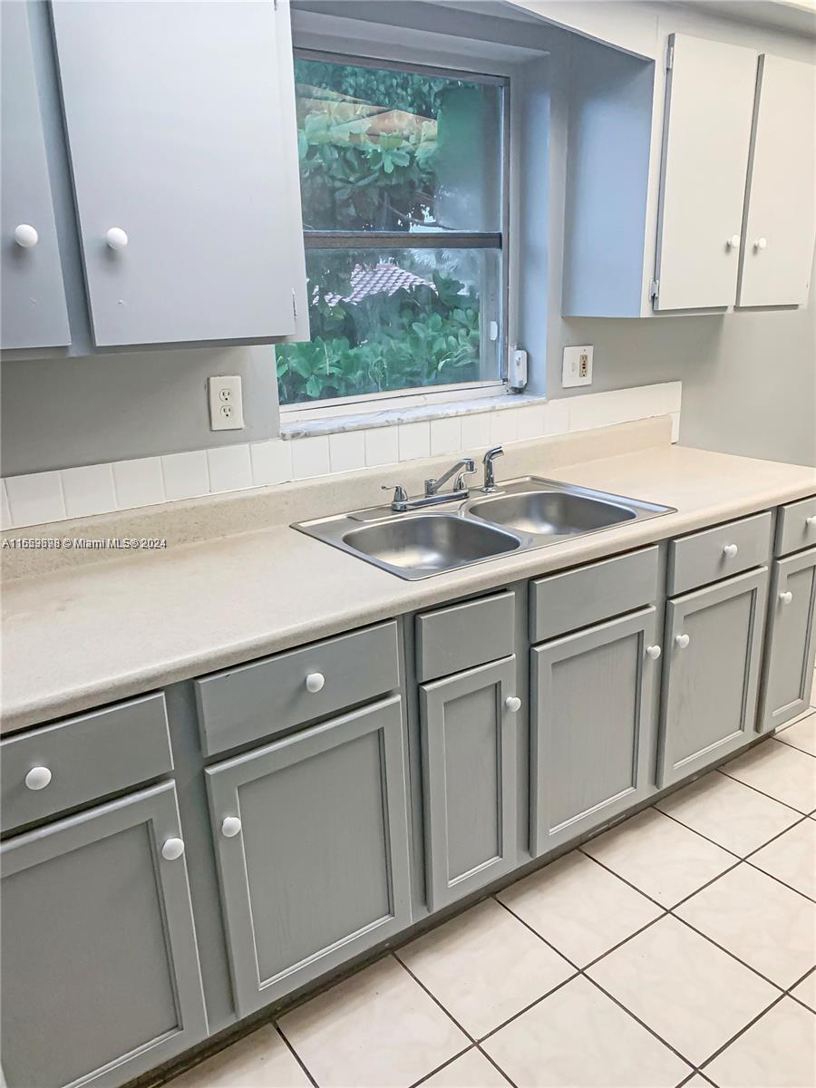 CORAL SPRINGS SUB NO 1 - Residential Income