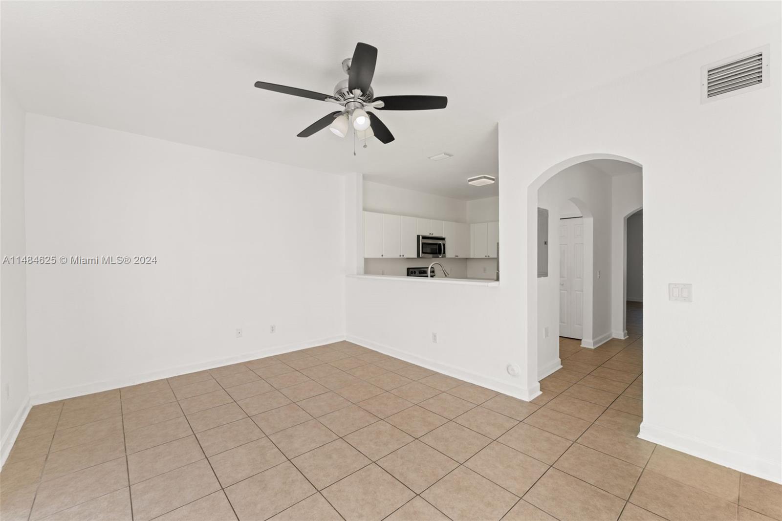 VILLAS AT NAUTICA THREE C - Residential