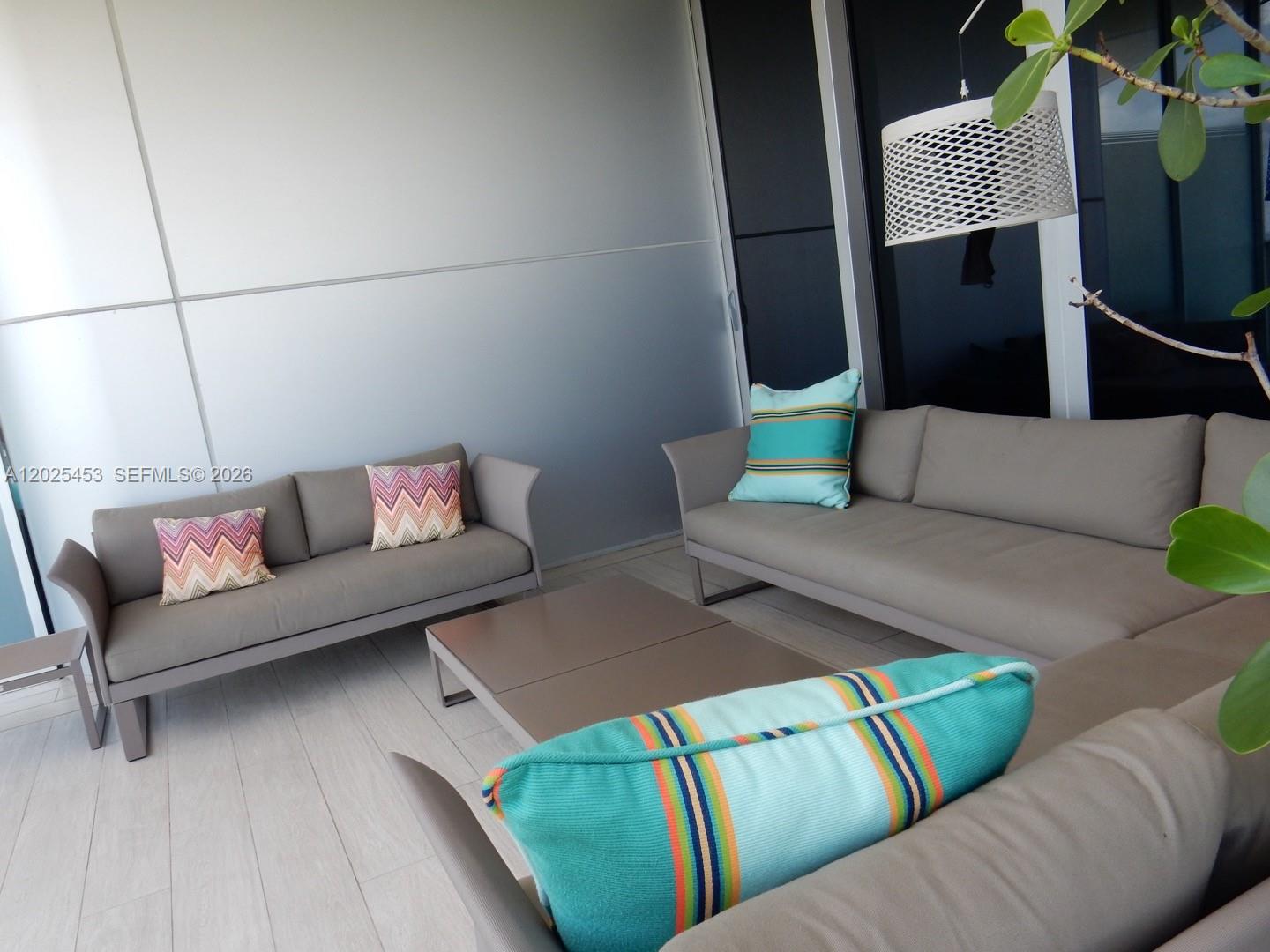 PARAMOUNT FT LAUDERDALE C - Residential Lease