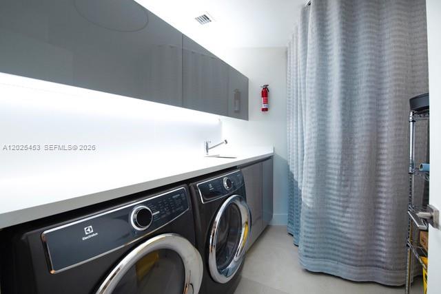 PARAMOUNT FT LAUDERDALE C - Residential Lease
