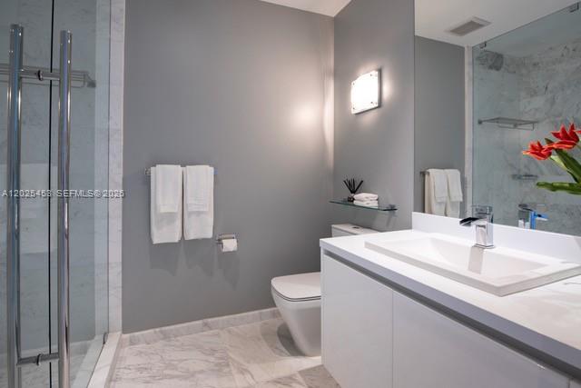 PARAMOUNT FT LAUDERDALE C - Residential Lease