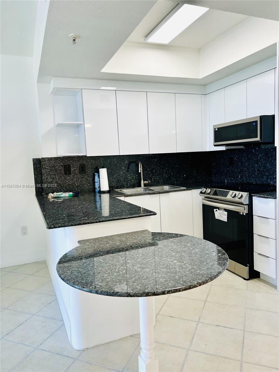 CORAL PLAZA OF MIAMI COND - Residential Lease