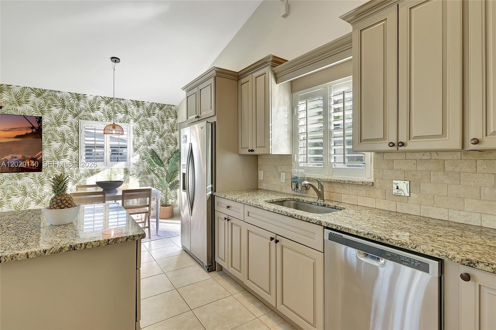 TRESSLERS TWIN LAKES UNRE - Residential Lease