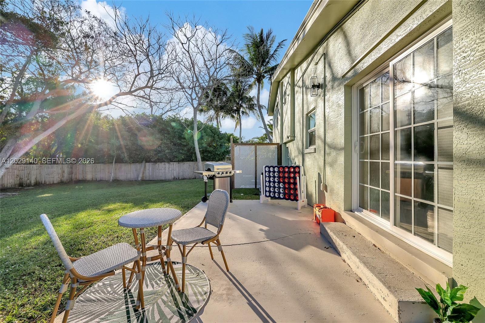 TRESSLERS TWIN LAKES UNRE - Residential Lease