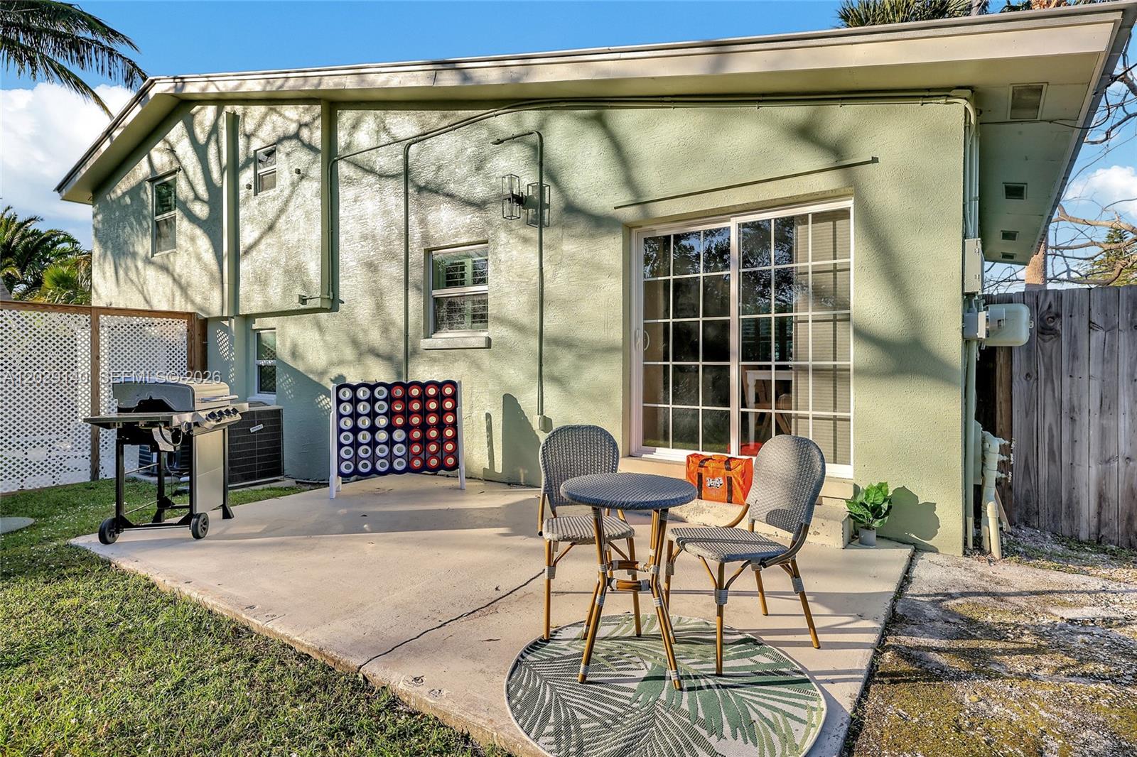 TRESSLERS TWIN LAKES UNRE - Residential Lease