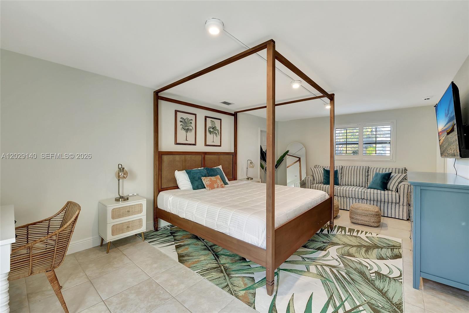 TRESSLERS TWIN LAKES UNRE - Residential Lease