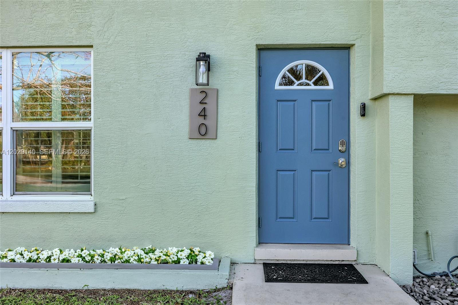 TRESSLERS TWIN LAKES UNRE - Residential Lease