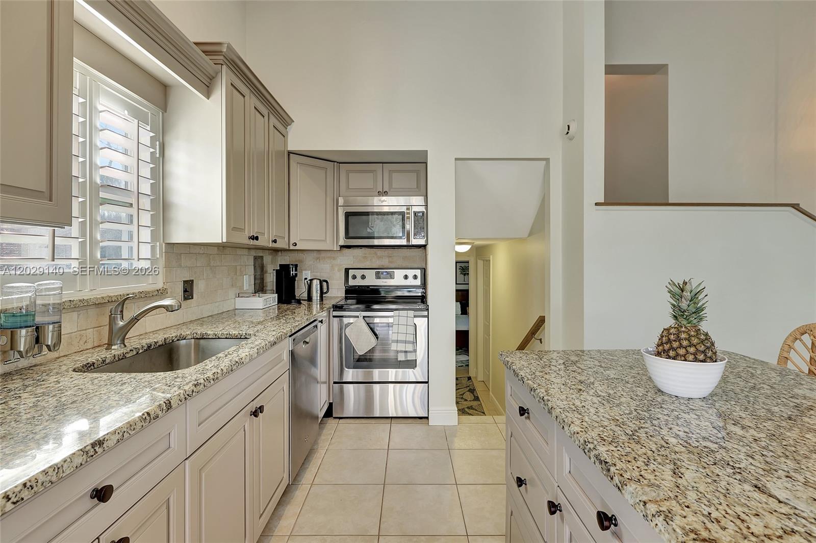 TRESSLERS TWIN LAKES UNRE - Residential Lease