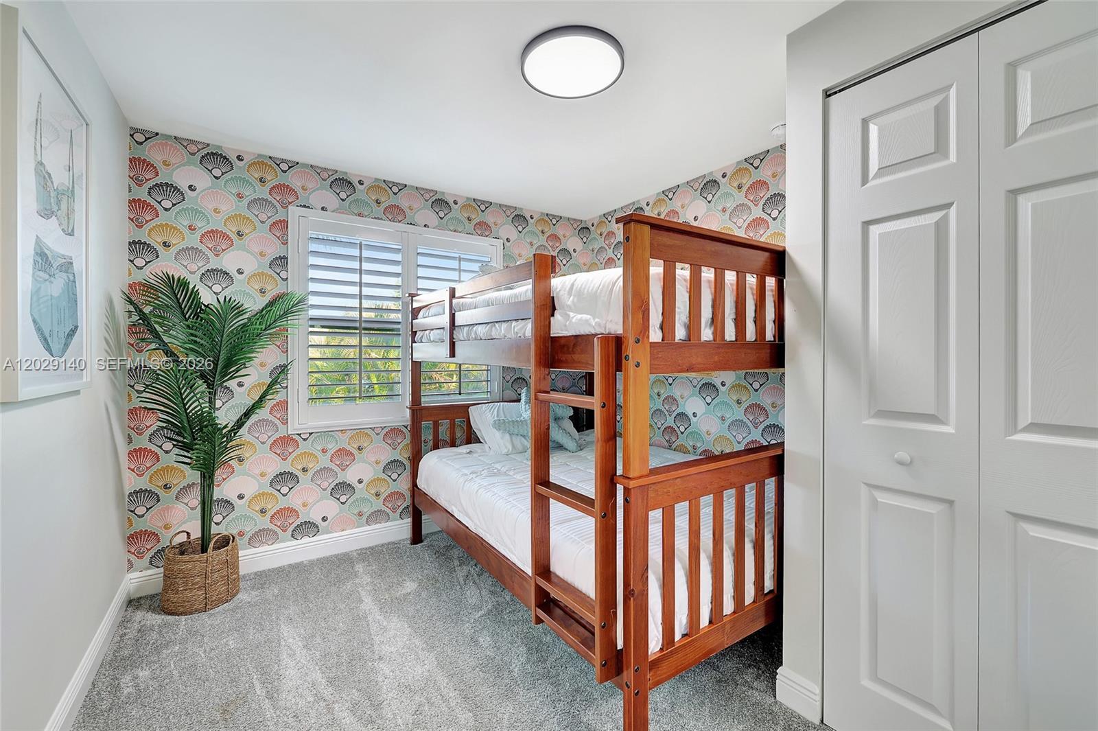 TRESSLERS TWIN LAKES UNRE - Residential Lease